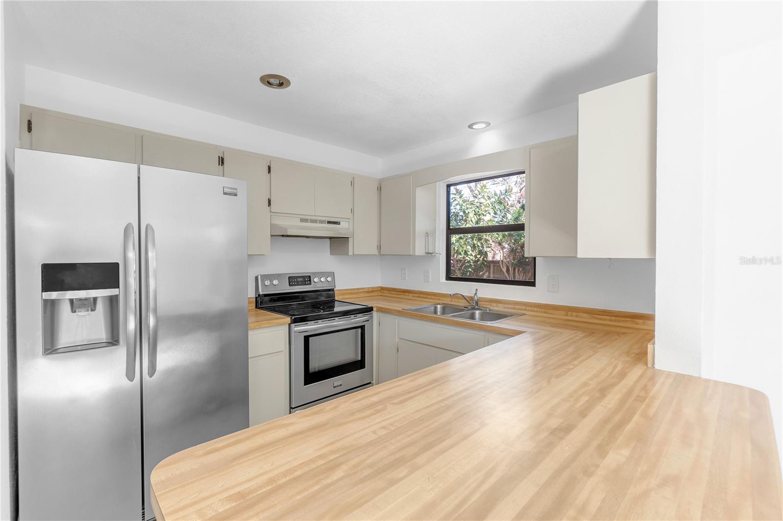 2037 LINWOOD WAY, SARASOTA, FL, 34232