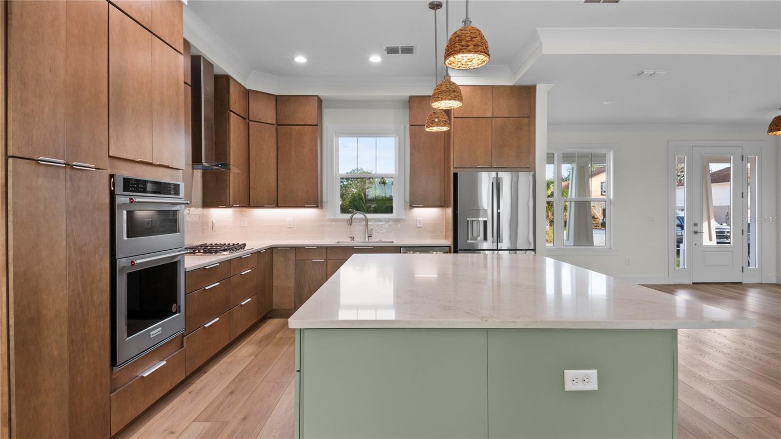 437 S PENINSULA AVE, NEW SMYRNA BEACH, FL, 32169