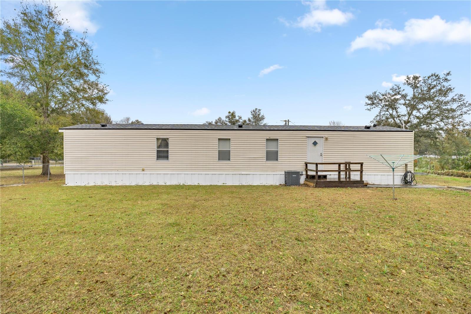 422 HITCHCOCK ST, LADY LAKE, FL, 32159