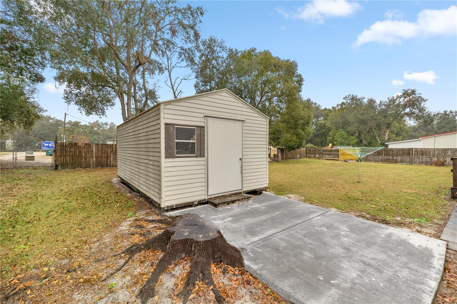 422 HITCHCOCK ST, LADY LAKE, FL, 32159