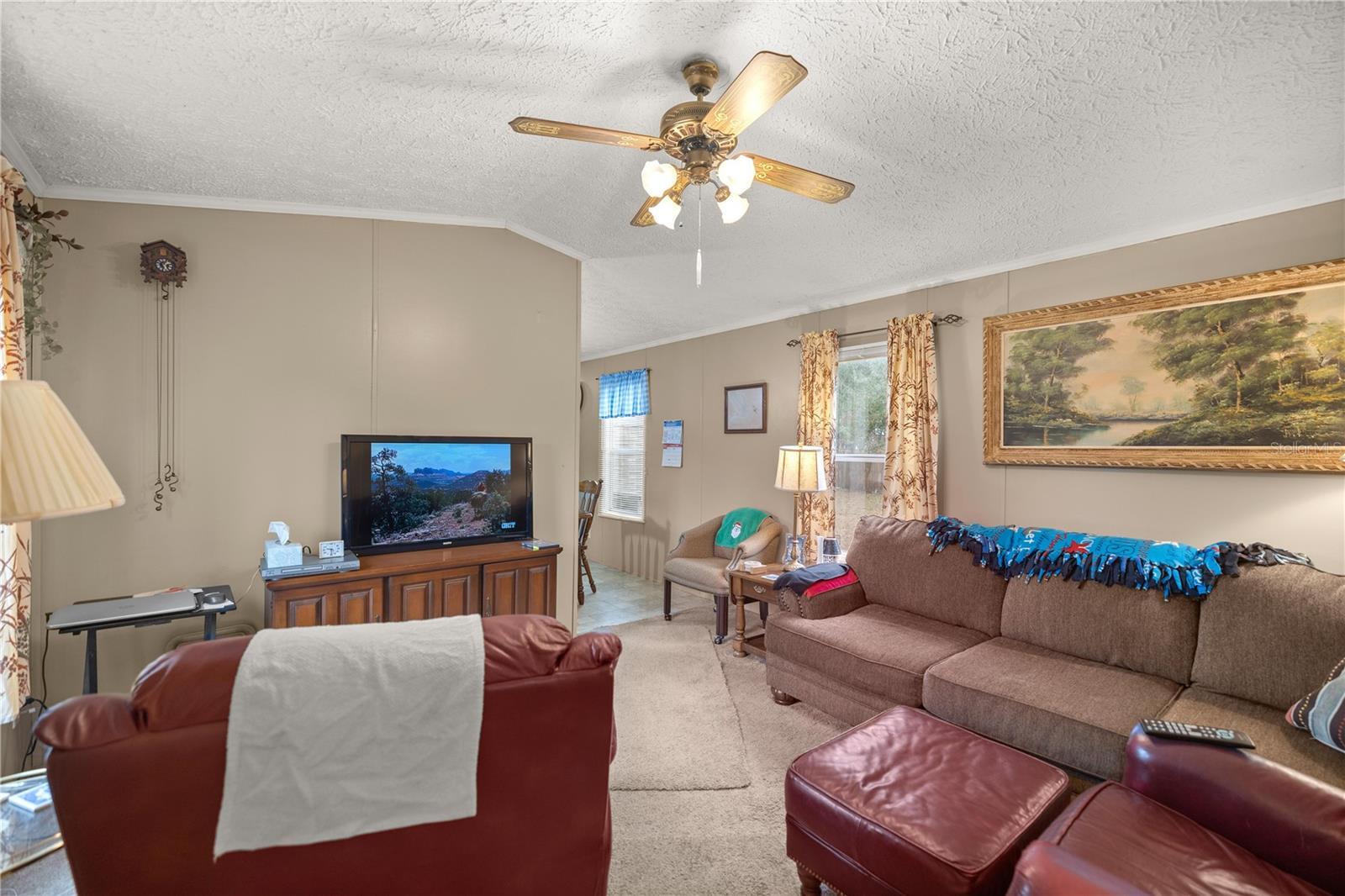 422 HITCHCOCK ST, LADY LAKE, FL, 32159