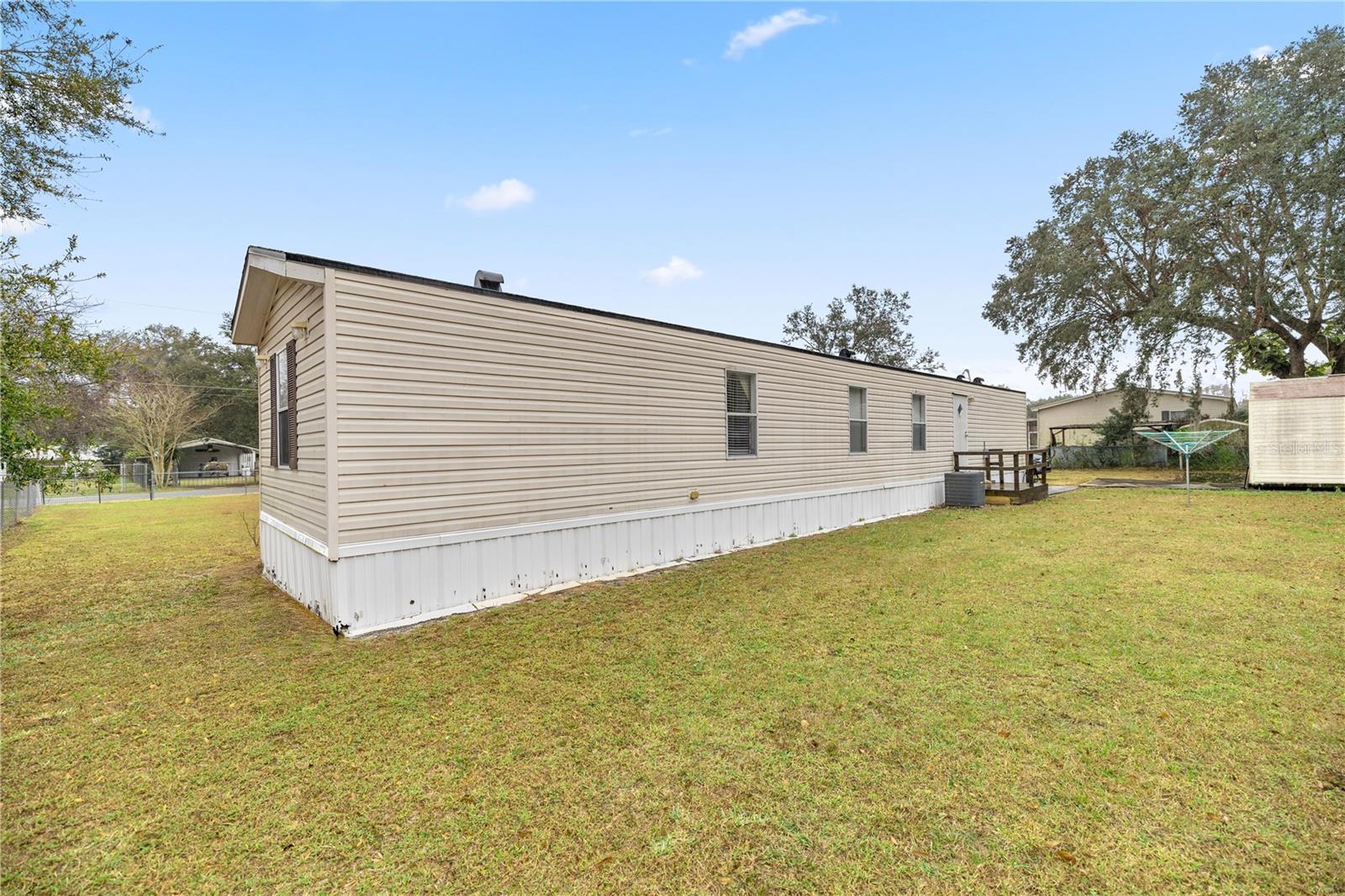 422 HITCHCOCK ST, LADY LAKE, FL, 32159