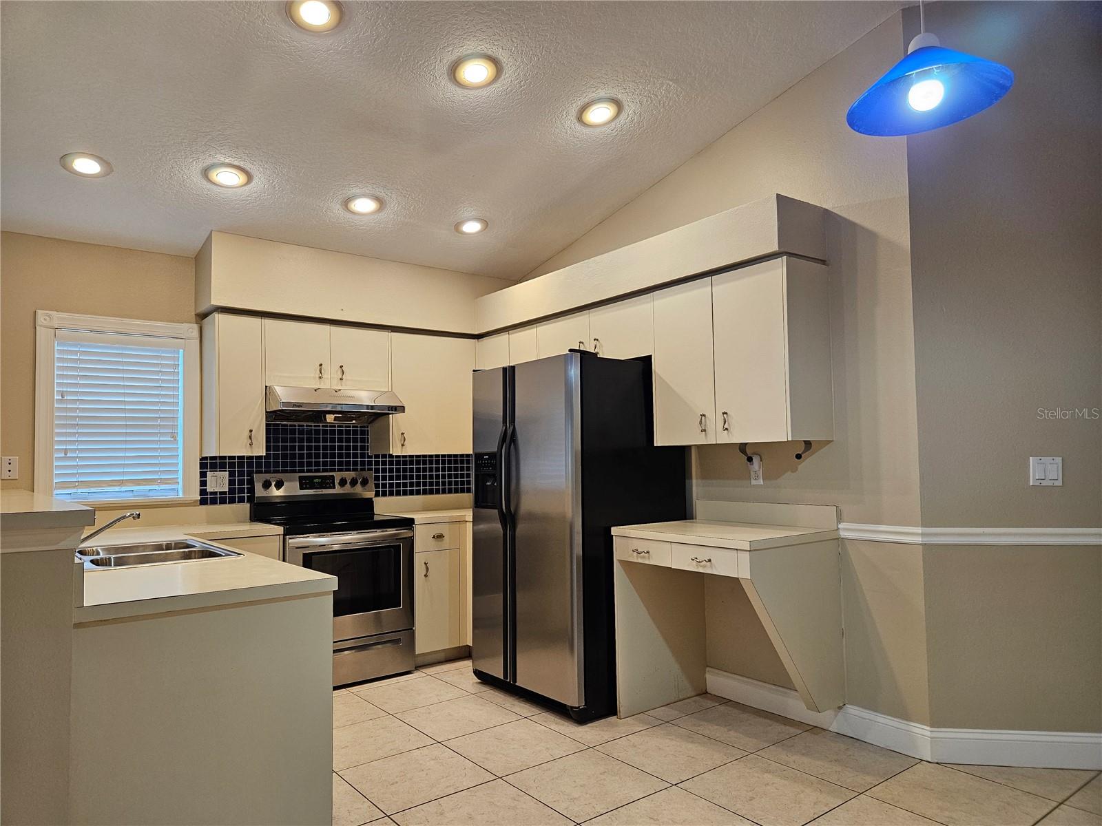 9403 LARKBUNTING DR, TAMPA, FL, 33647