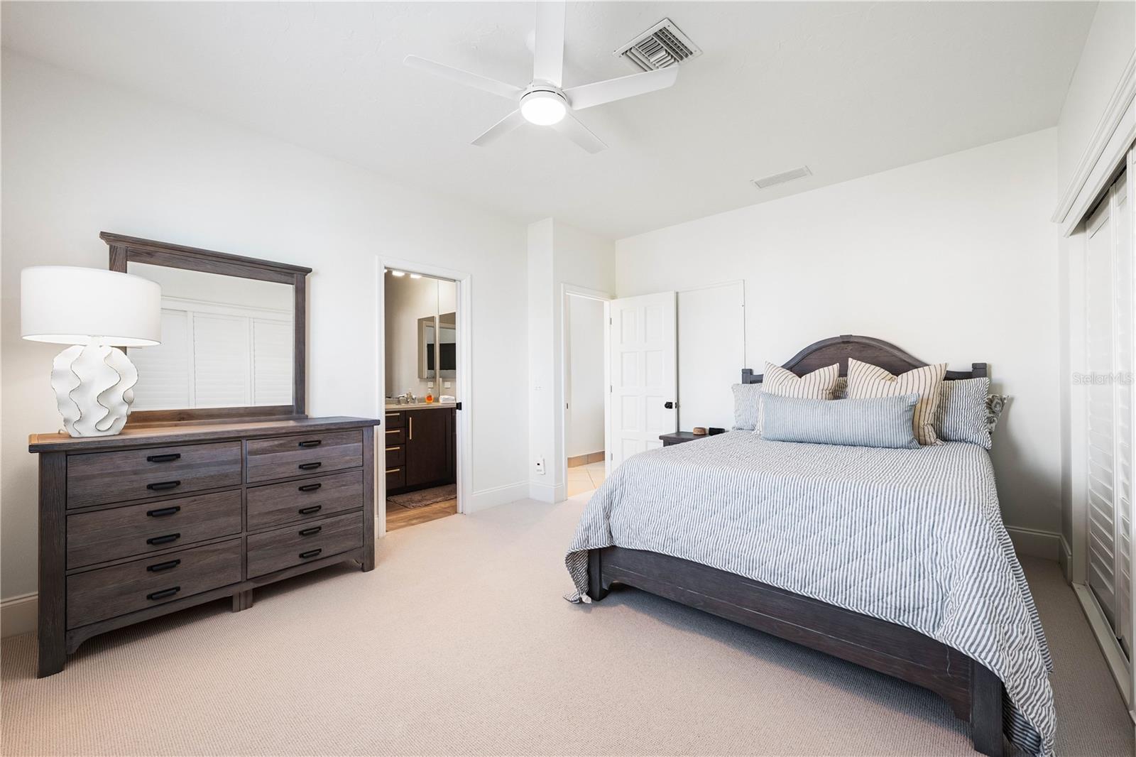 1023 TOCOBAGA LN, SARASOTA, FL, 34236