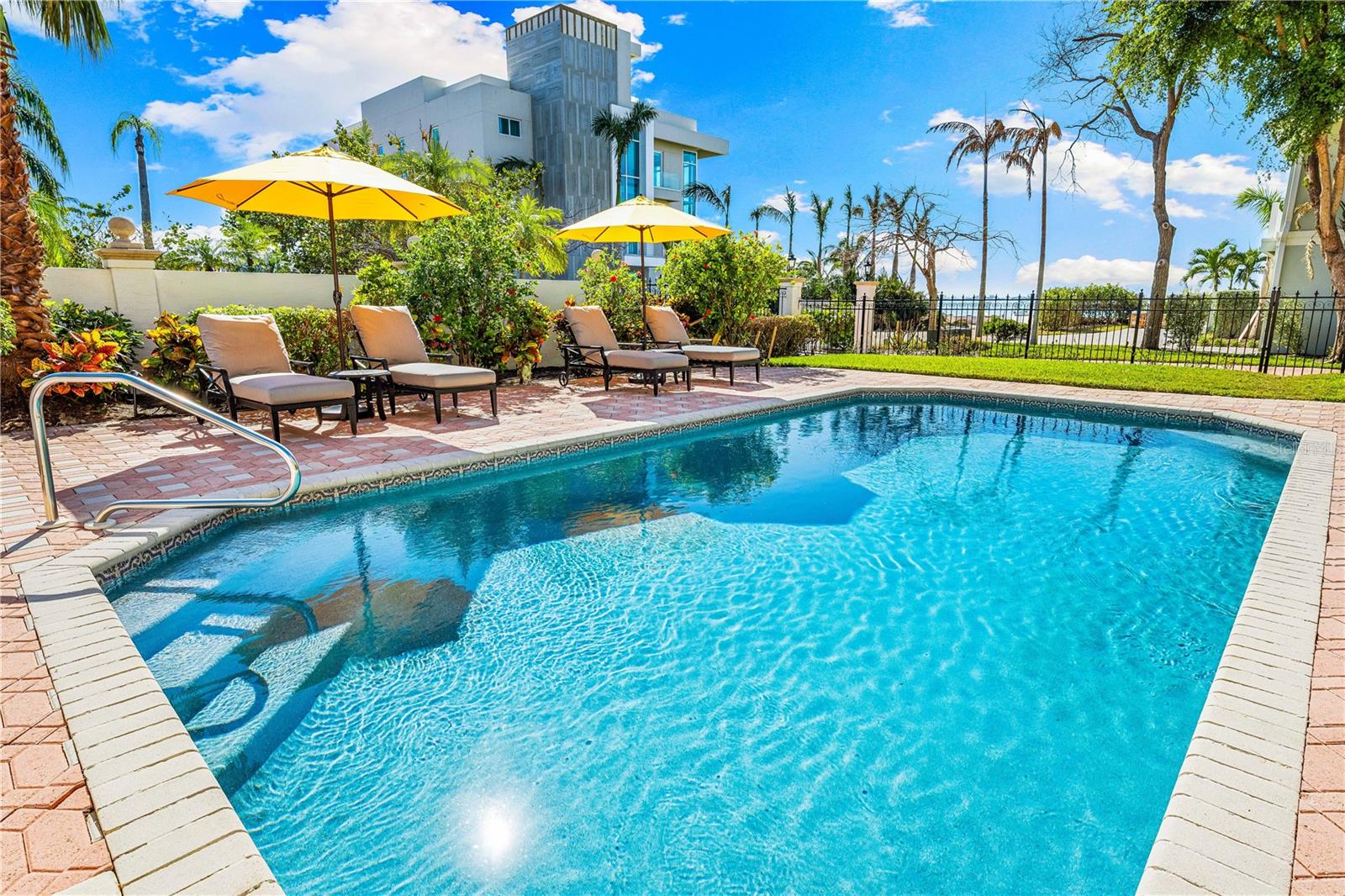 1023 TOCOBAGA LN, SARASOTA, FL, 34236