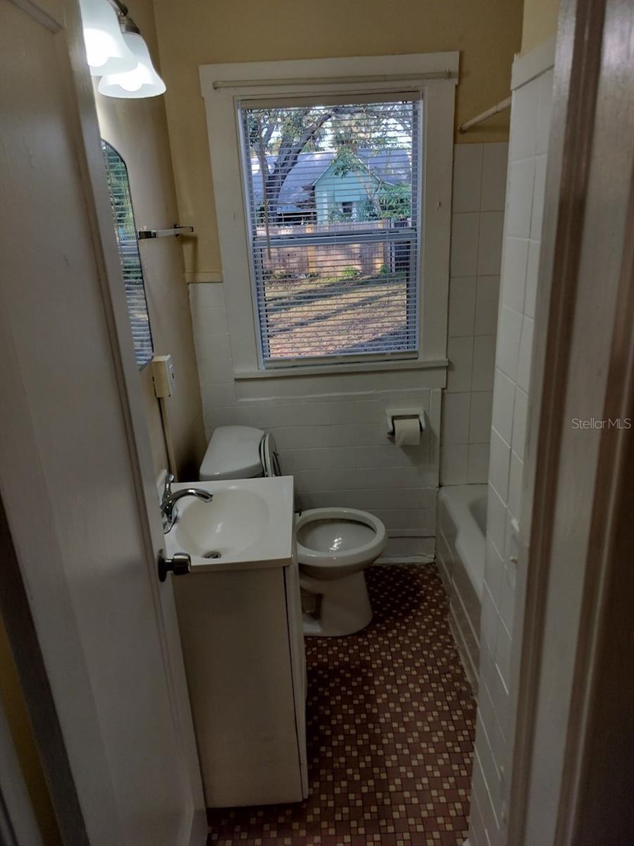 600 PARIS AVE S, ST PETERSBURG, FL, 33701