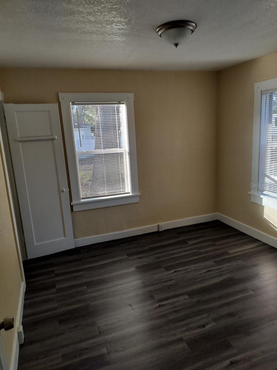 600 PARIS AVE S, ST PETERSBURG, FL, 33701