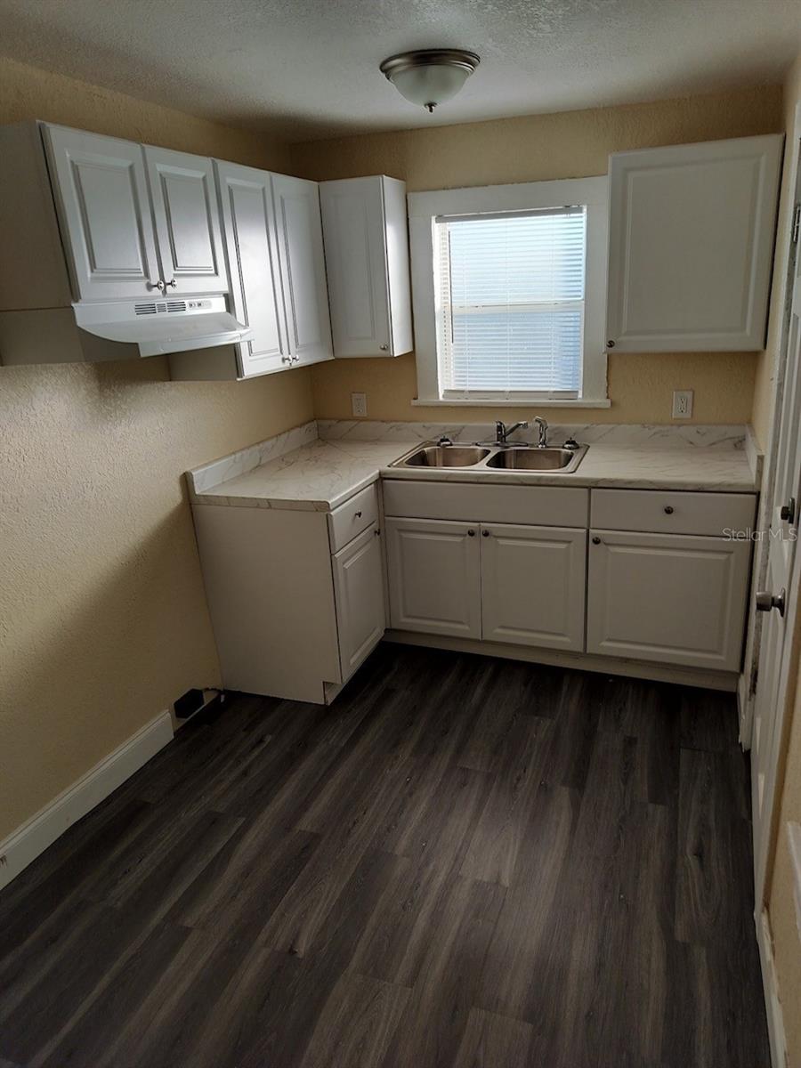 600 PARIS AVE S, ST PETERSBURG, FL, 33701