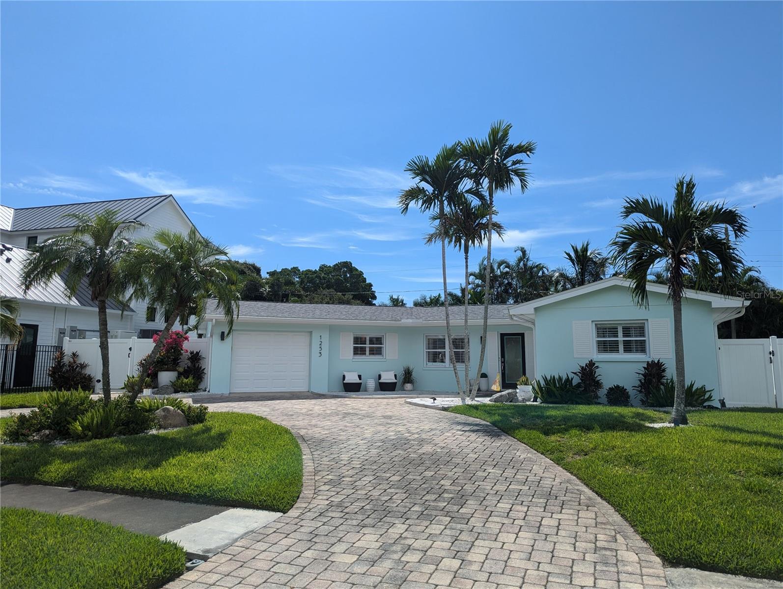 1253 CORDOVA BLVD NE, ST PETERSBURG, FL, 33704