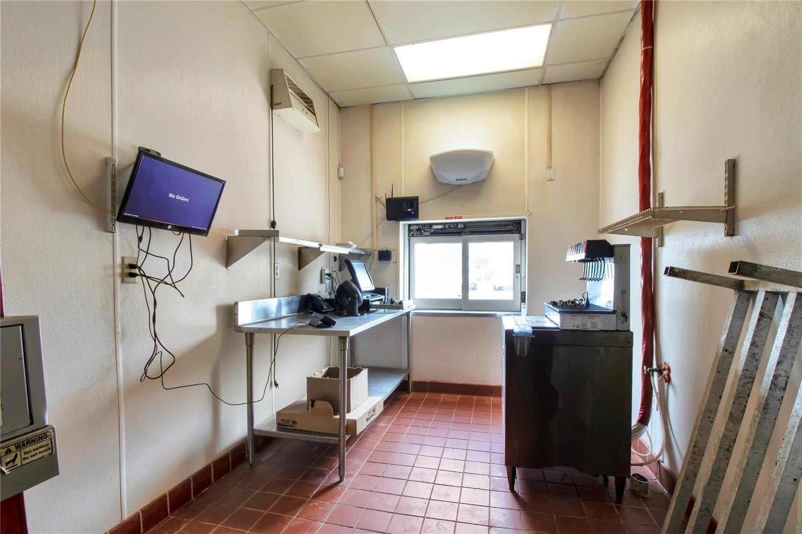 1152 TAMIAMI TRL, PORT CHARLOTTE, FL, 33953