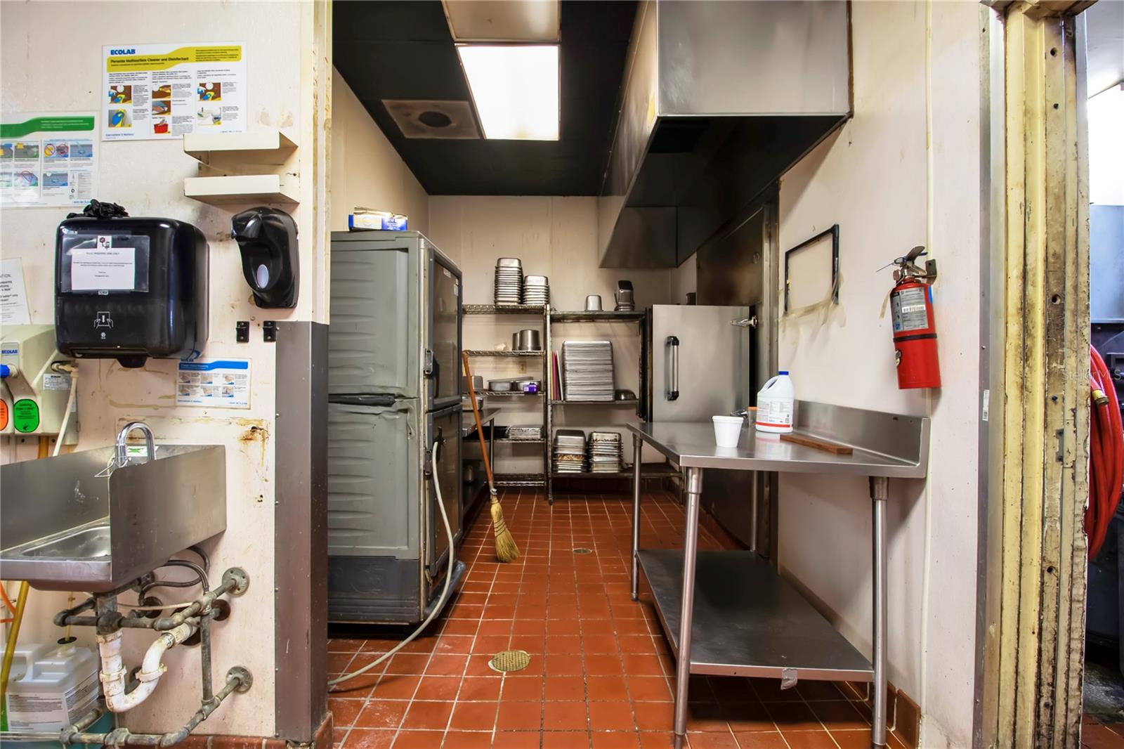 1152 TAMIAMI TRL, PORT CHARLOTTE, FL, 33953