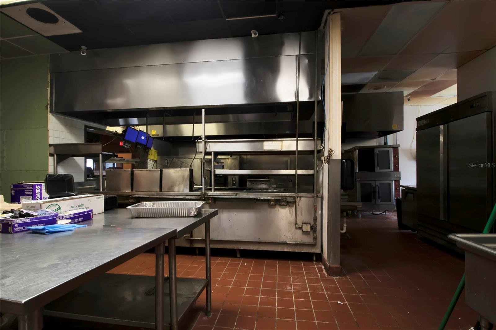 1152 TAMIAMI TRL, PORT CHARLOTTE, FL, 33953