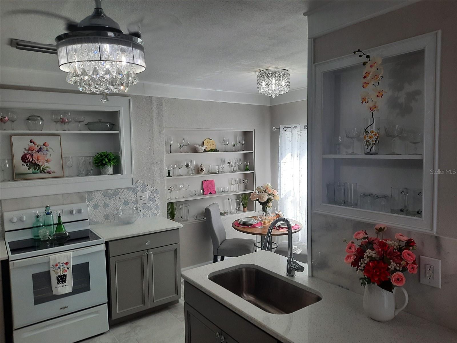 107 S IONA AVE, FRUITLAND PARK, FL, 34731
