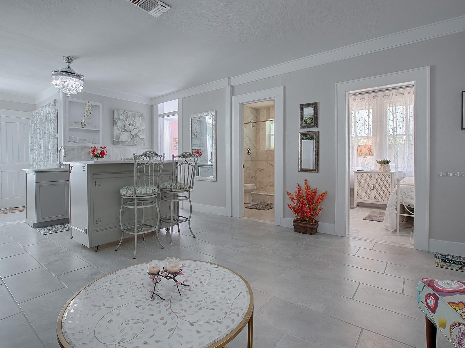107 S IONA AVE, FRUITLAND PARK, FL, 34731