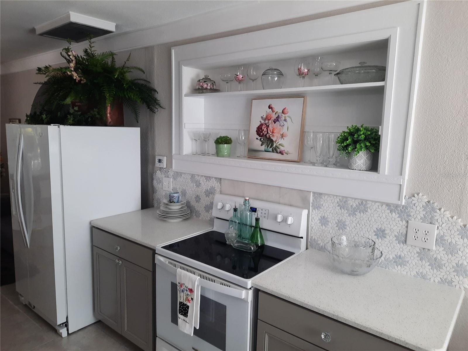 107 S IONA AVE, FRUITLAND PARK, FL, 34731