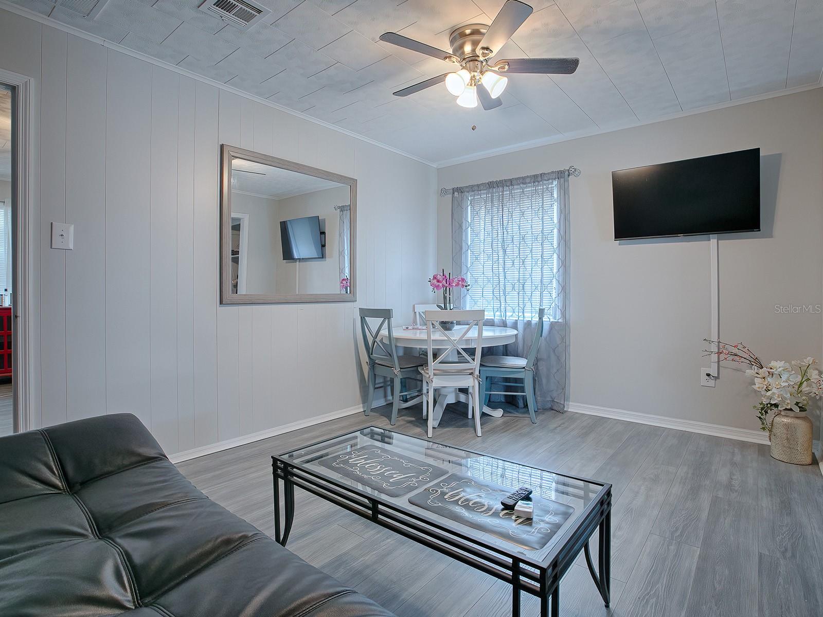 107 S IONA AVE, FRUITLAND PARK, FL, 34731