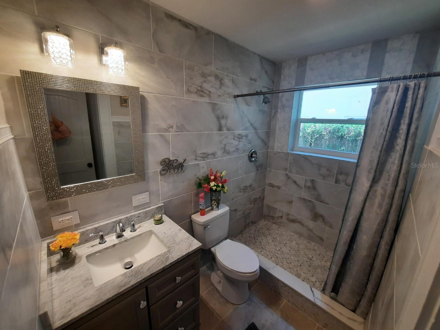 107 S IONA AVE, FRUITLAND PARK, FL, 34731