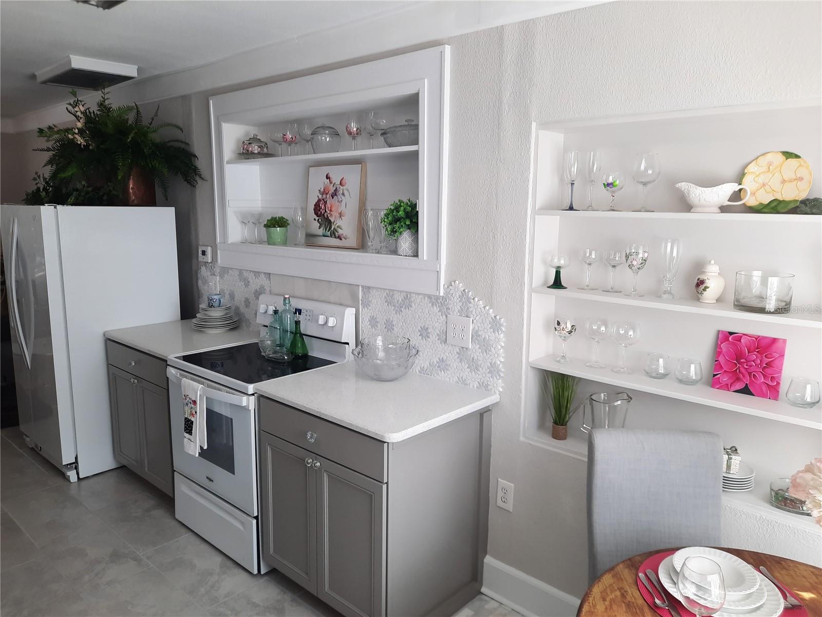 107 S IONA AVE, FRUITLAND PARK, FL, 34731