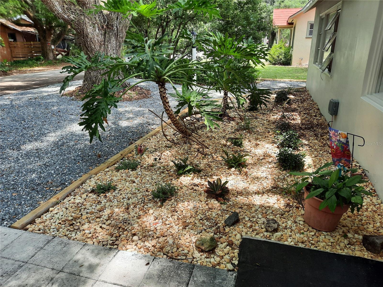 107 S IONA AVE, FRUITLAND PARK, FL, 34731