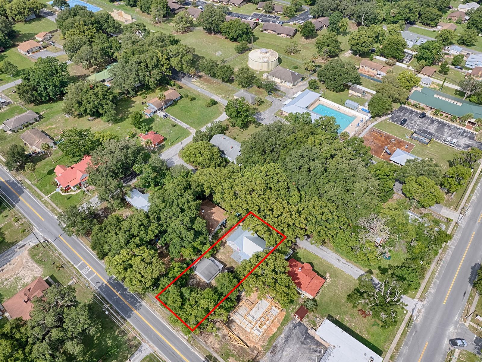 107 S IONA AVE, FRUITLAND PARK, FL, 34731
