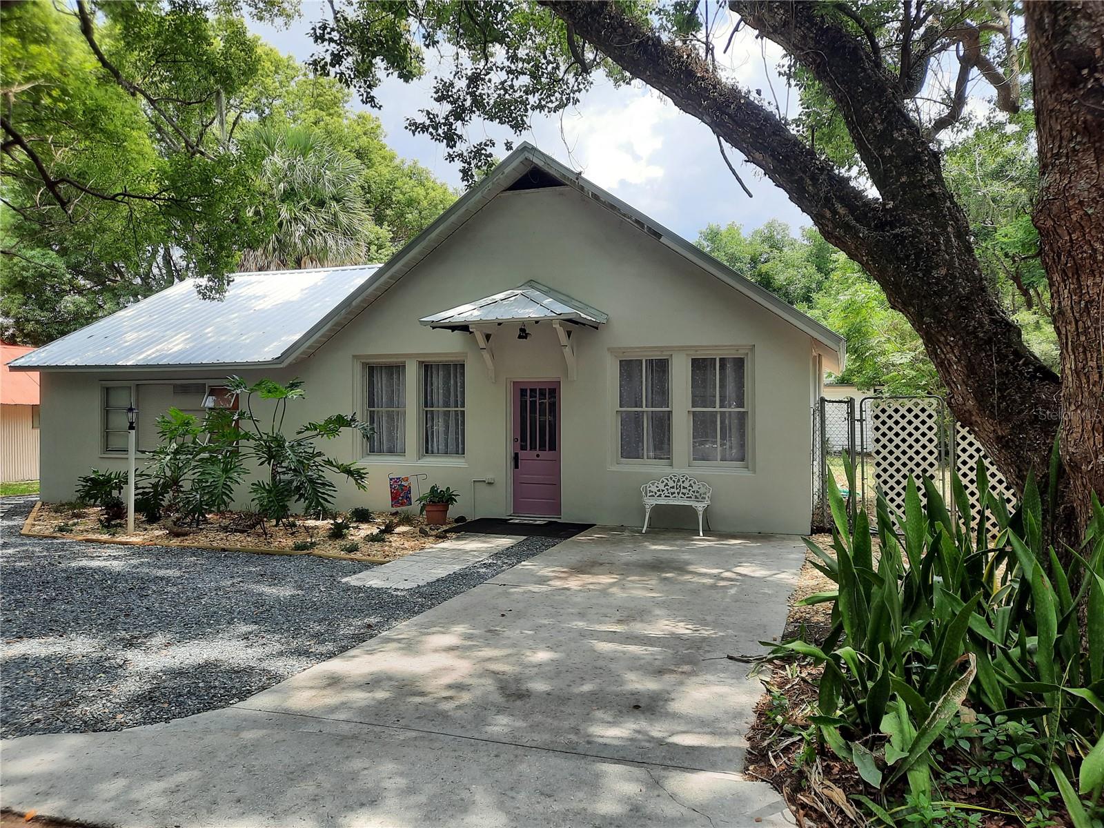 107 S IONA AVE, FRUITLAND PARK, FL, 34731