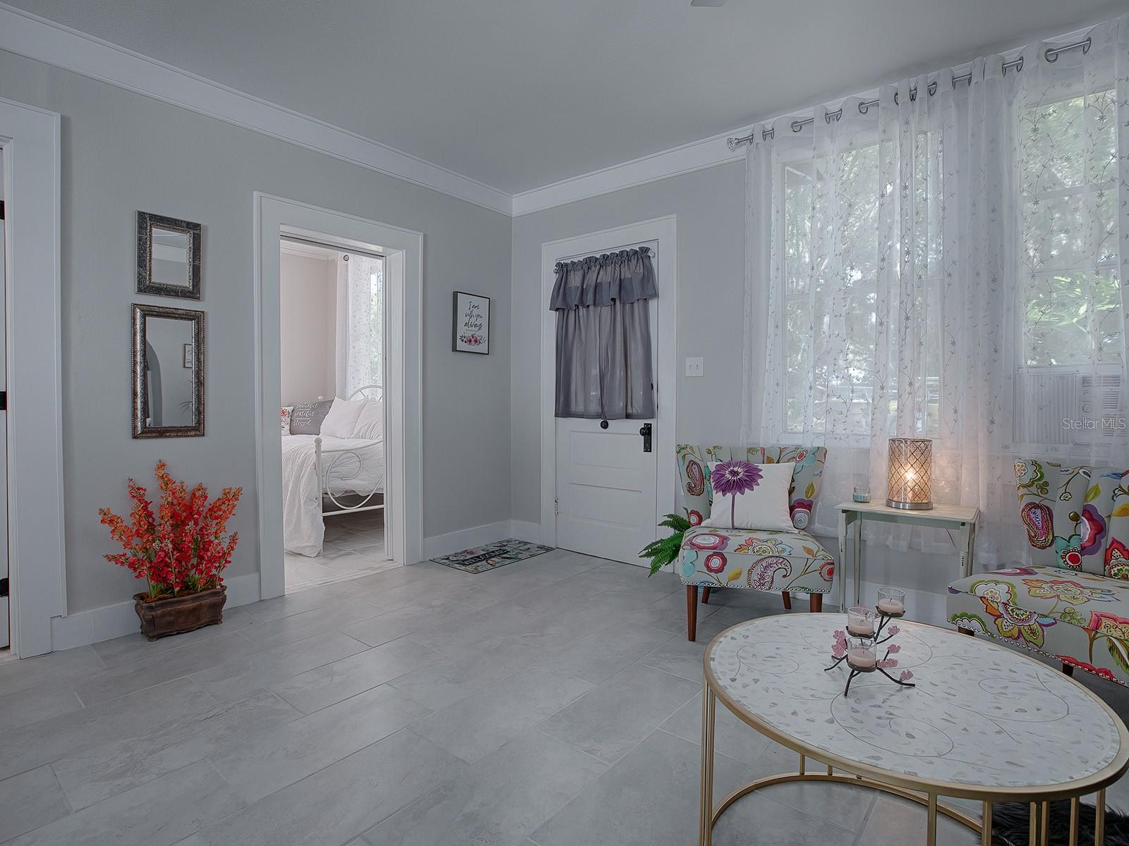 107 S IONA AVE, FRUITLAND PARK, FL, 34731