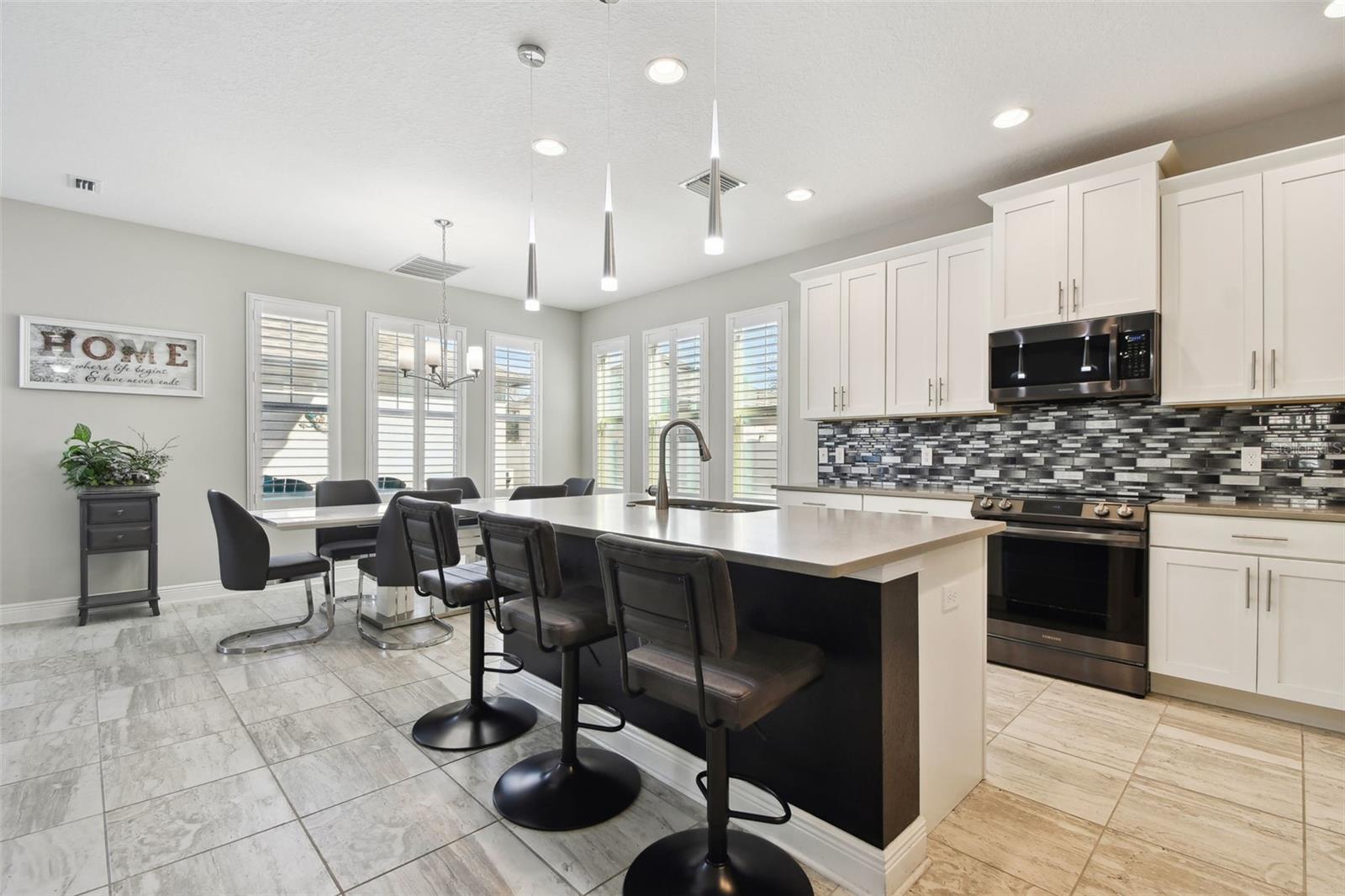 4909 4TH AVE N, ST PETERSBURG, FL, 33710