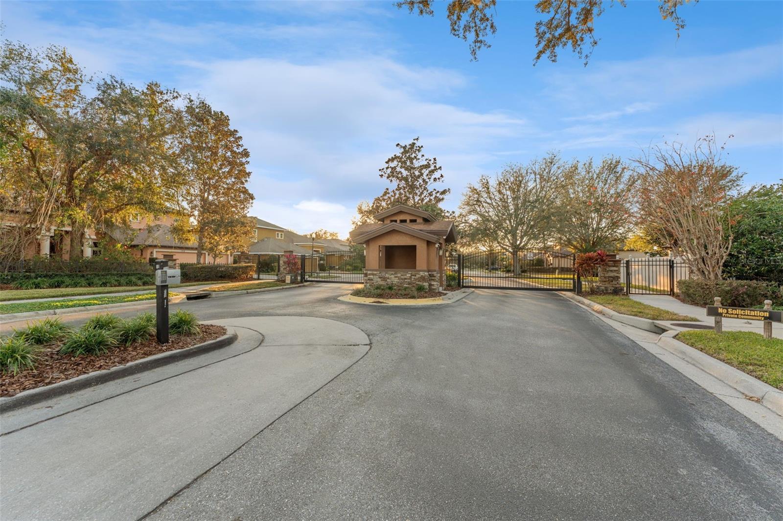 125 FALLING WATER DR, BRANDON, FL, 33511