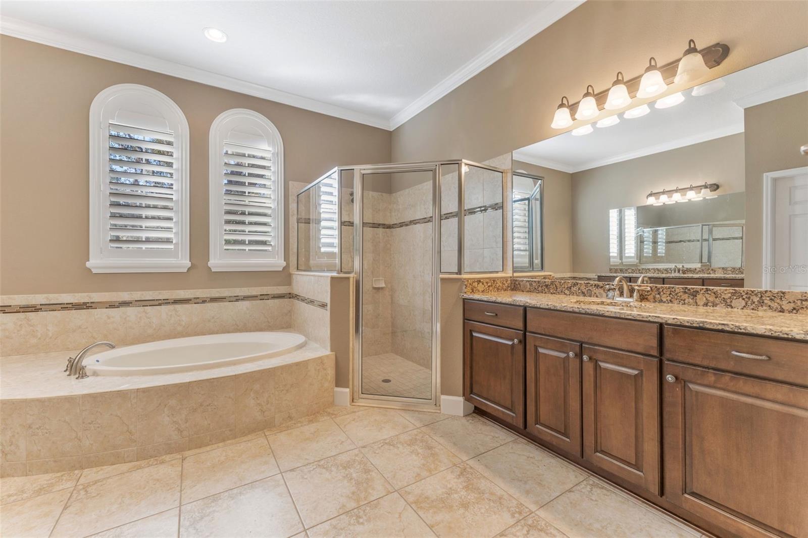 125 FALLING WATER DR, BRANDON, FL, 33511