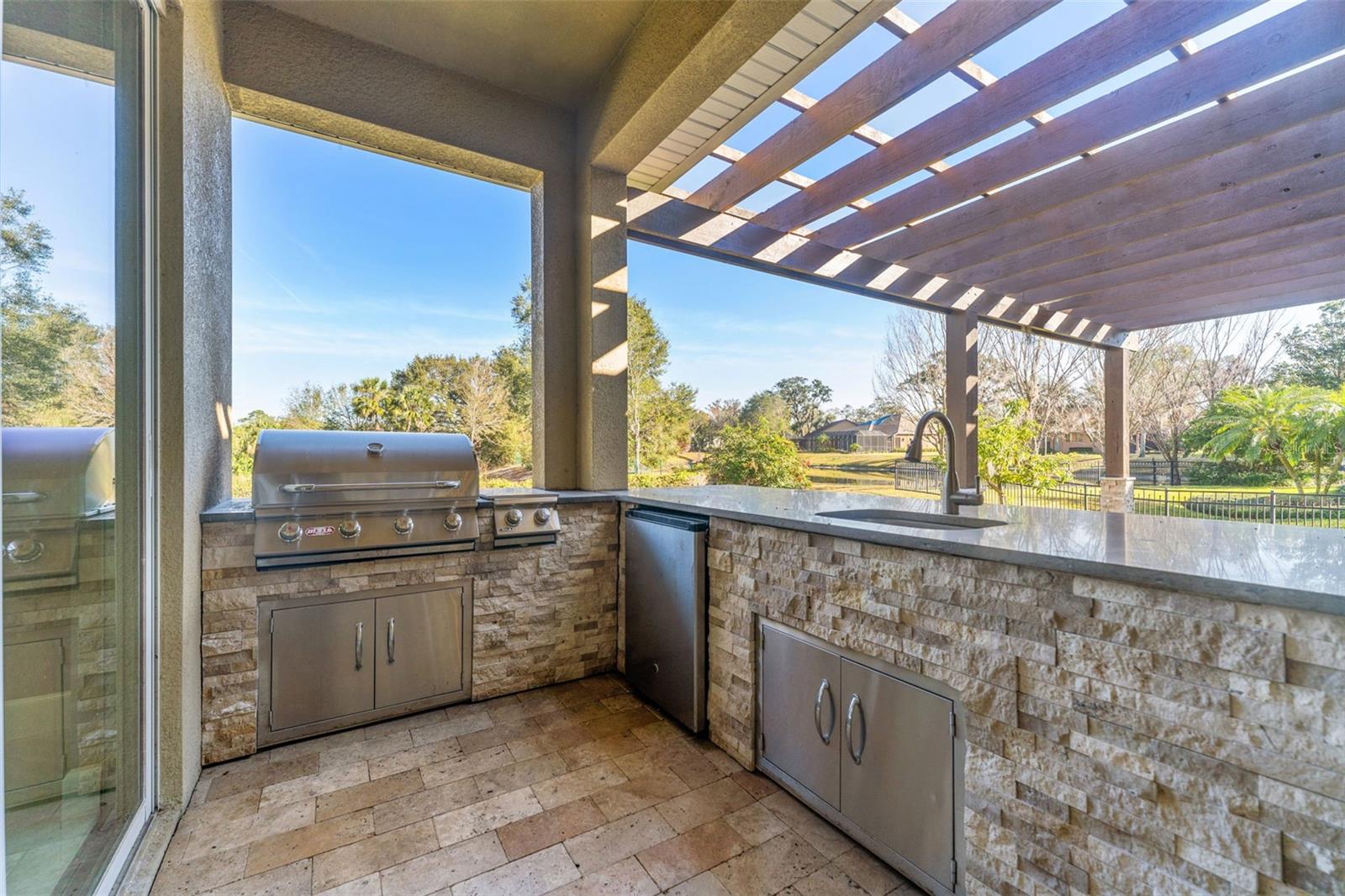 125 FALLING WATER DR, BRANDON, FL, 33511