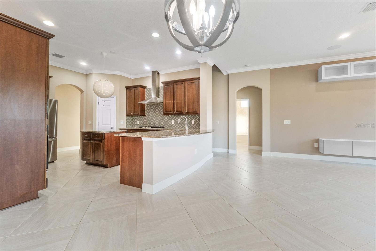 125 FALLING WATER DR, BRANDON, FL, 33511