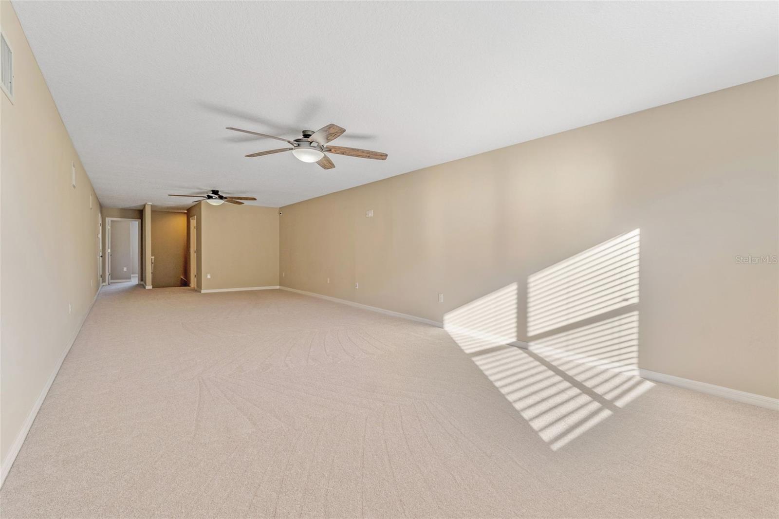 125 FALLING WATER DR, BRANDON, FL, 33511