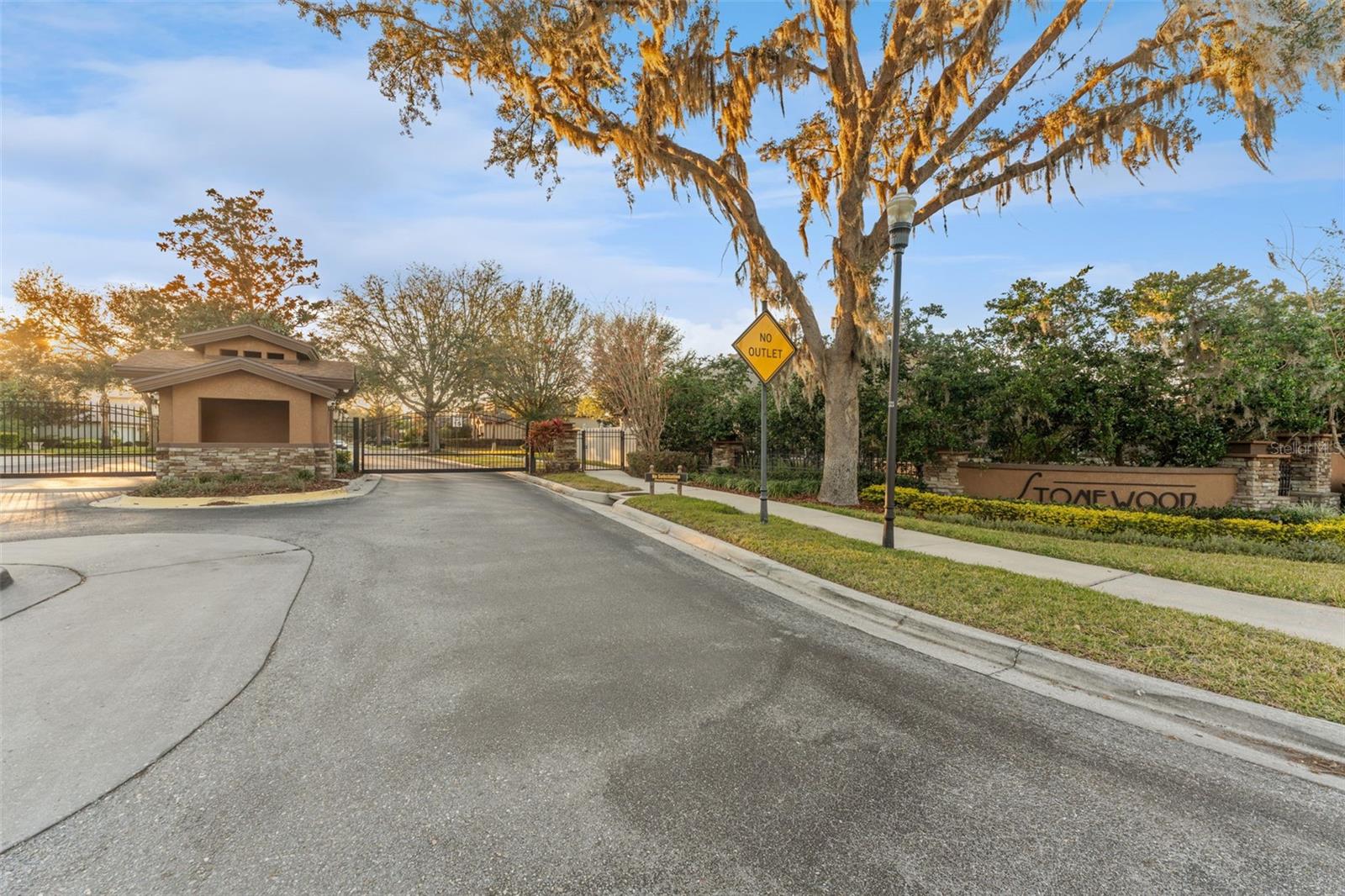 125 FALLING WATER DR, BRANDON, FL, 33511