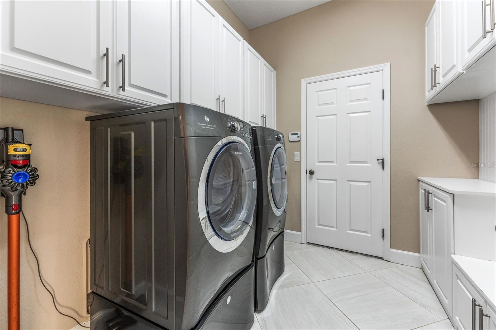125 FALLING WATER DR, BRANDON, FL, 33511