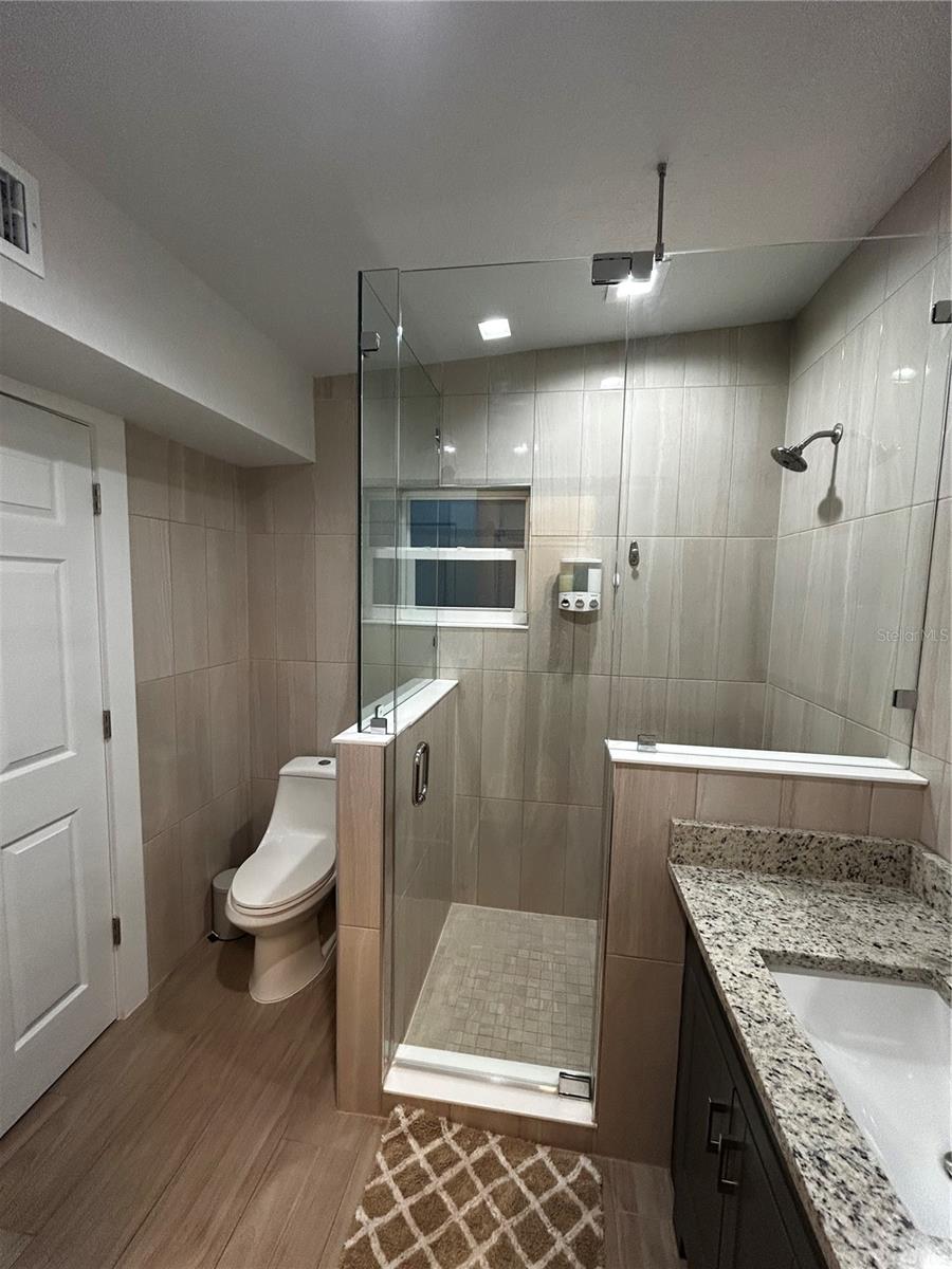 2049 LAKESHORE, CLERMONT, FL, 34711