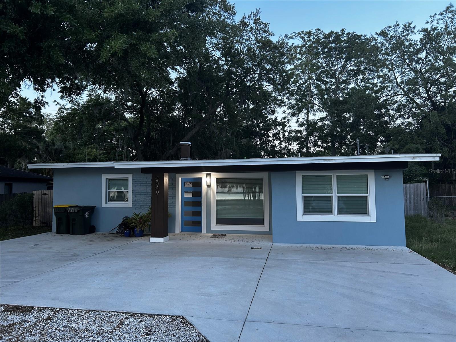 2049 LAKESHORE, CLERMONT, FL, 34711