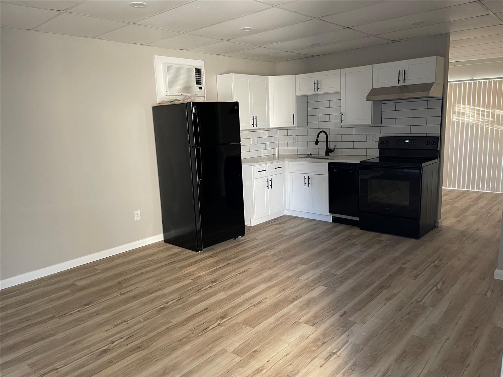 2643 PINEHURST AVE, BELLEAIR BLUFFS, FL, 33770