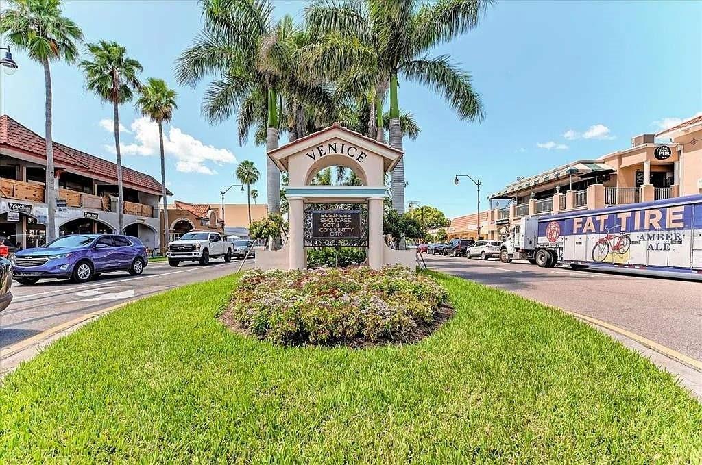 707 ALLIGATOR DR, VENICE, FL, 34293