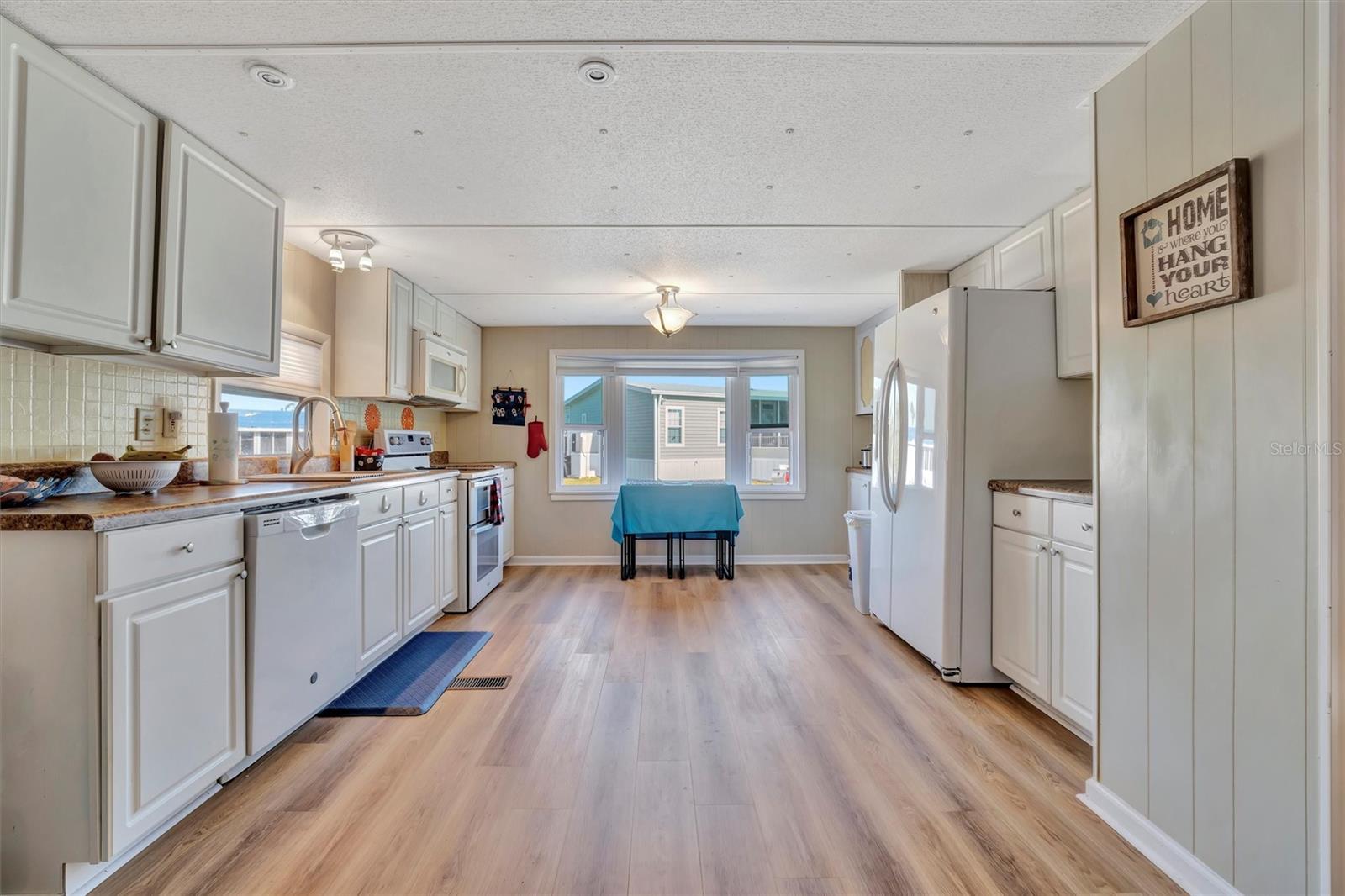 322 S PORT ROYAL LN, APOLLO BEACH, FL, 33572