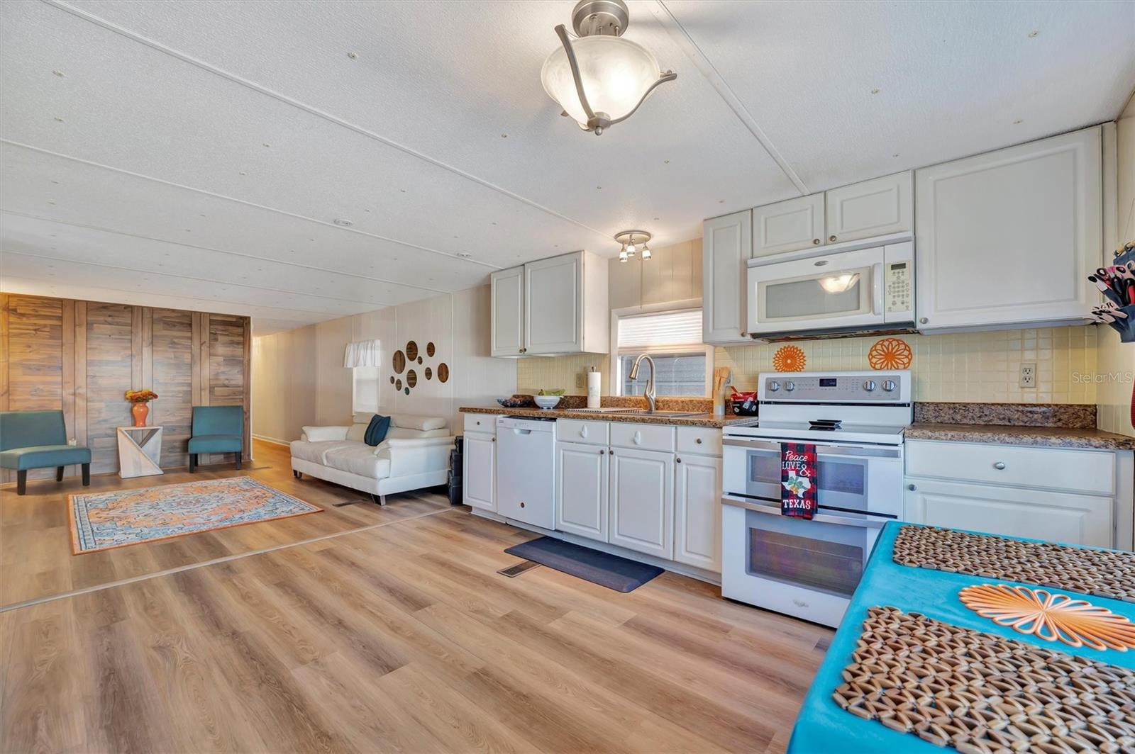 322 S PORT ROYAL LN, APOLLO BEACH, FL, 33572