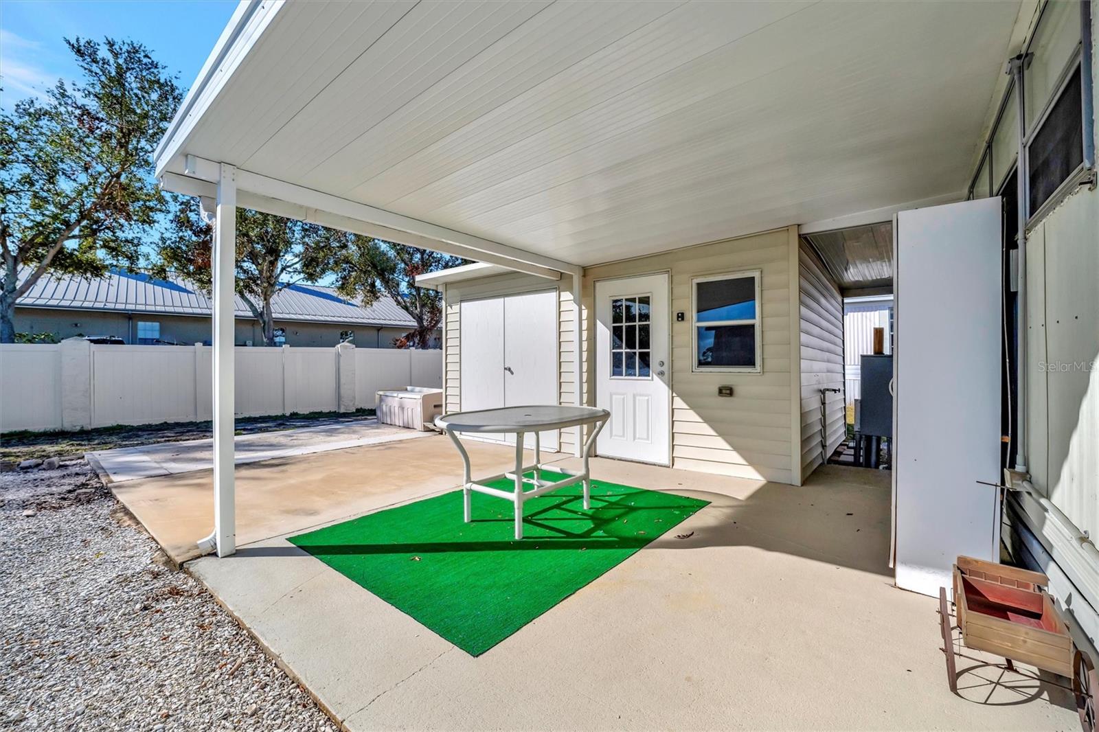 322 S PORT ROYAL LN, APOLLO BEACH, FL, 33572
