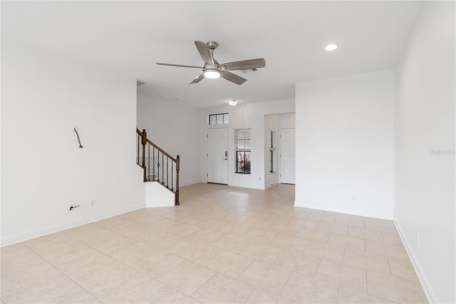 284 CREW CT, SARASOTA, FL, 34243