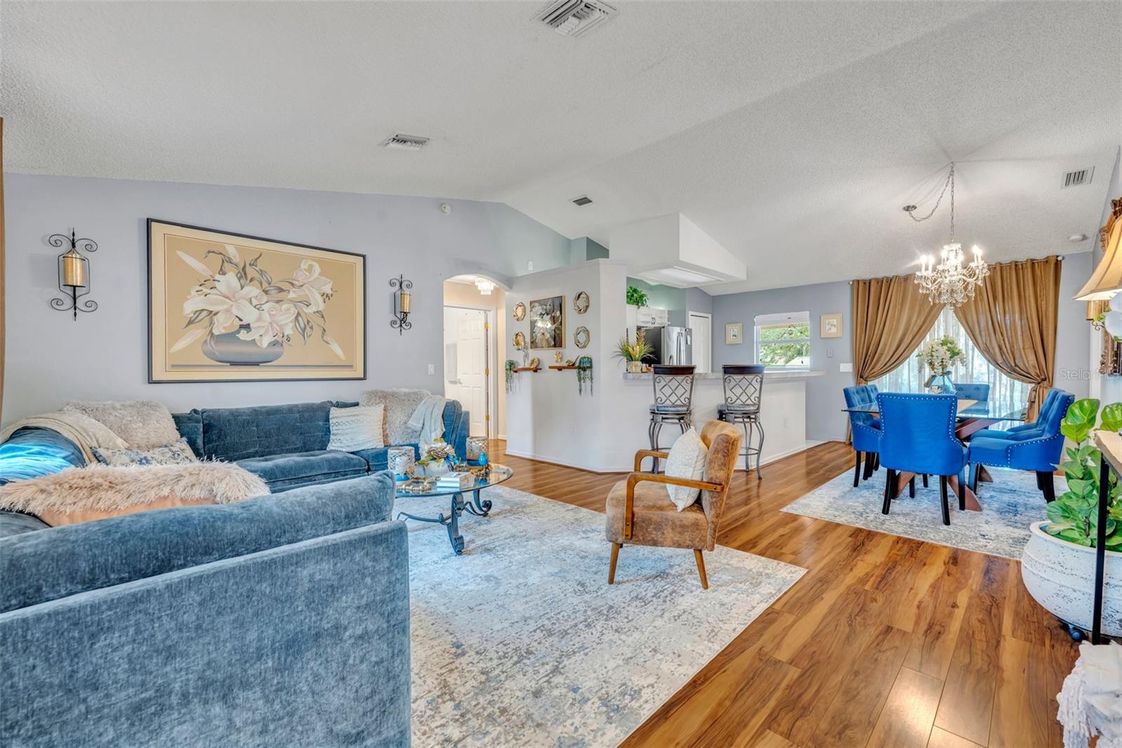 216 HICKORY AVE, ORANGE CITY, FL, 32763