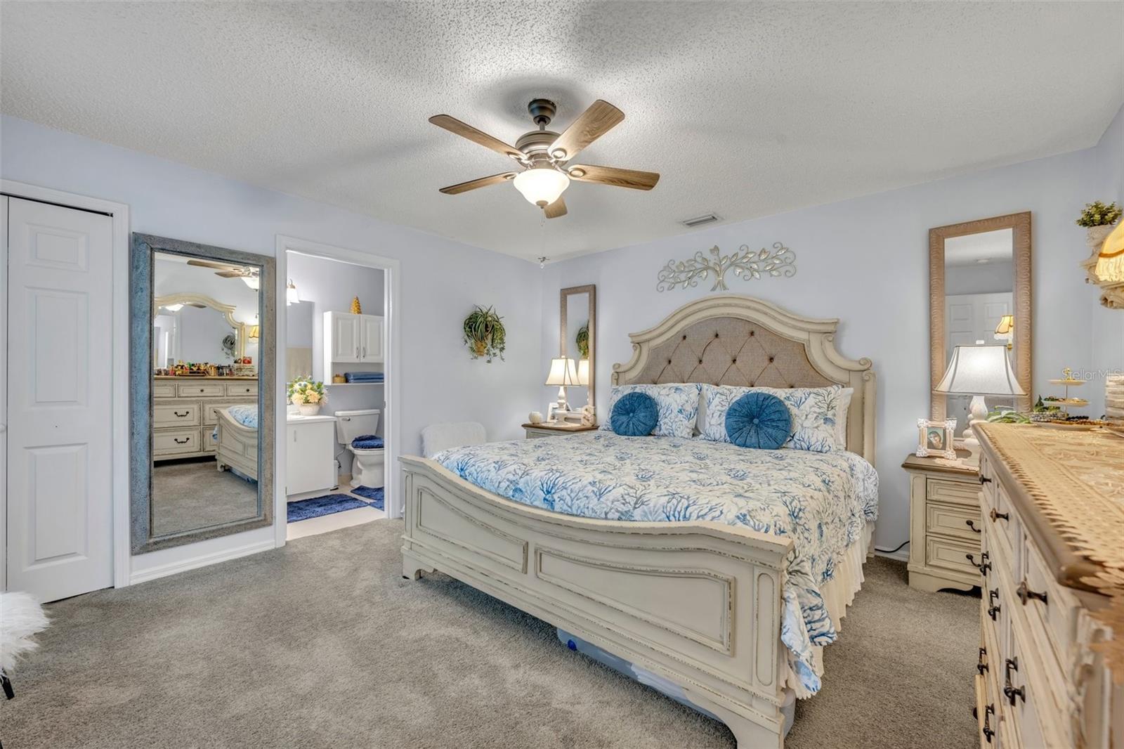 216 HICKORY AVE, ORANGE CITY, FL, 32763