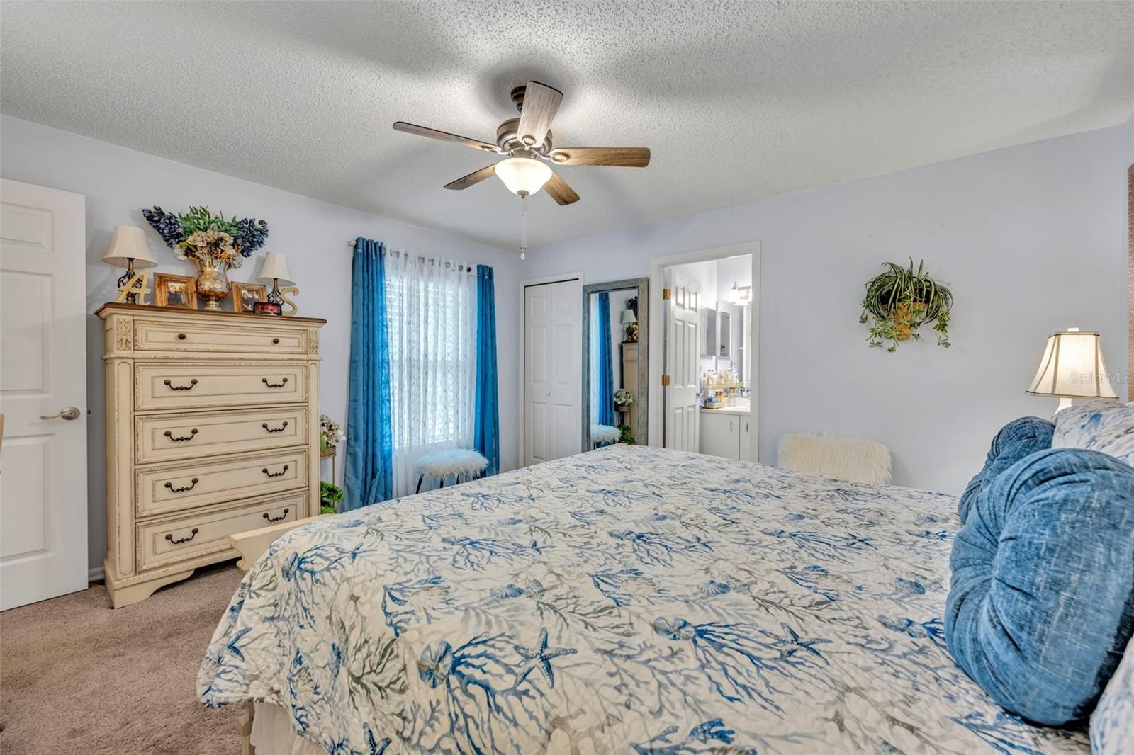 216 HICKORY AVE, ORANGE CITY, FL, 32763