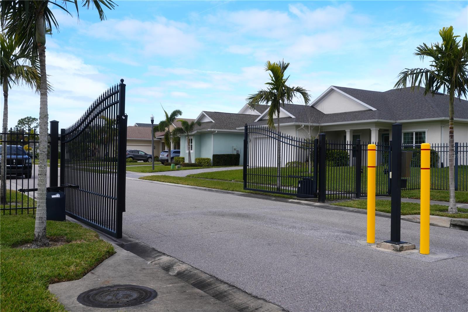 2993 BREEZY MEADOWS DR, CLEARWATER, FL, 33760