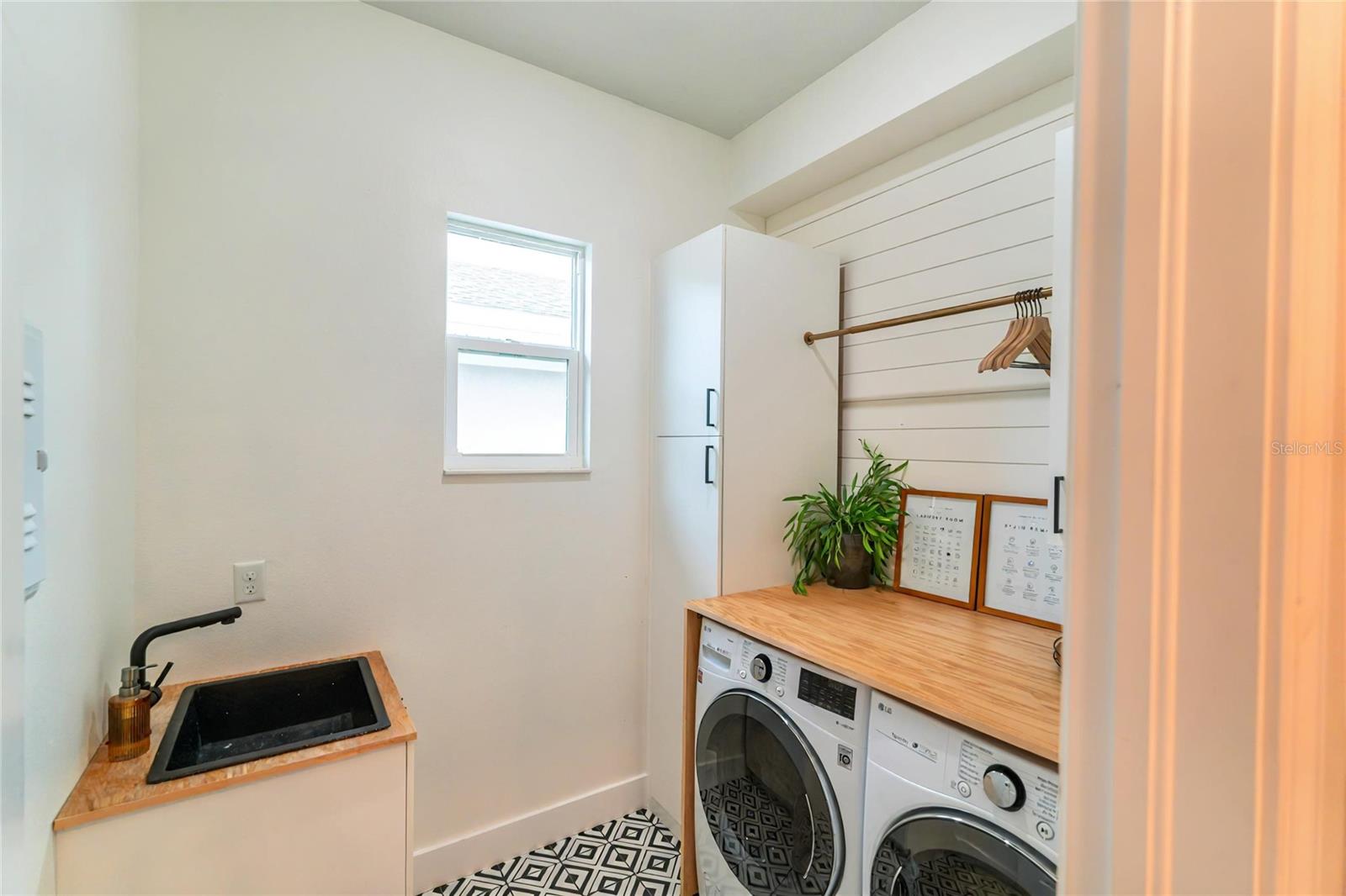 2993 BREEZY MEADOWS DR, CLEARWATER, FL, 33760