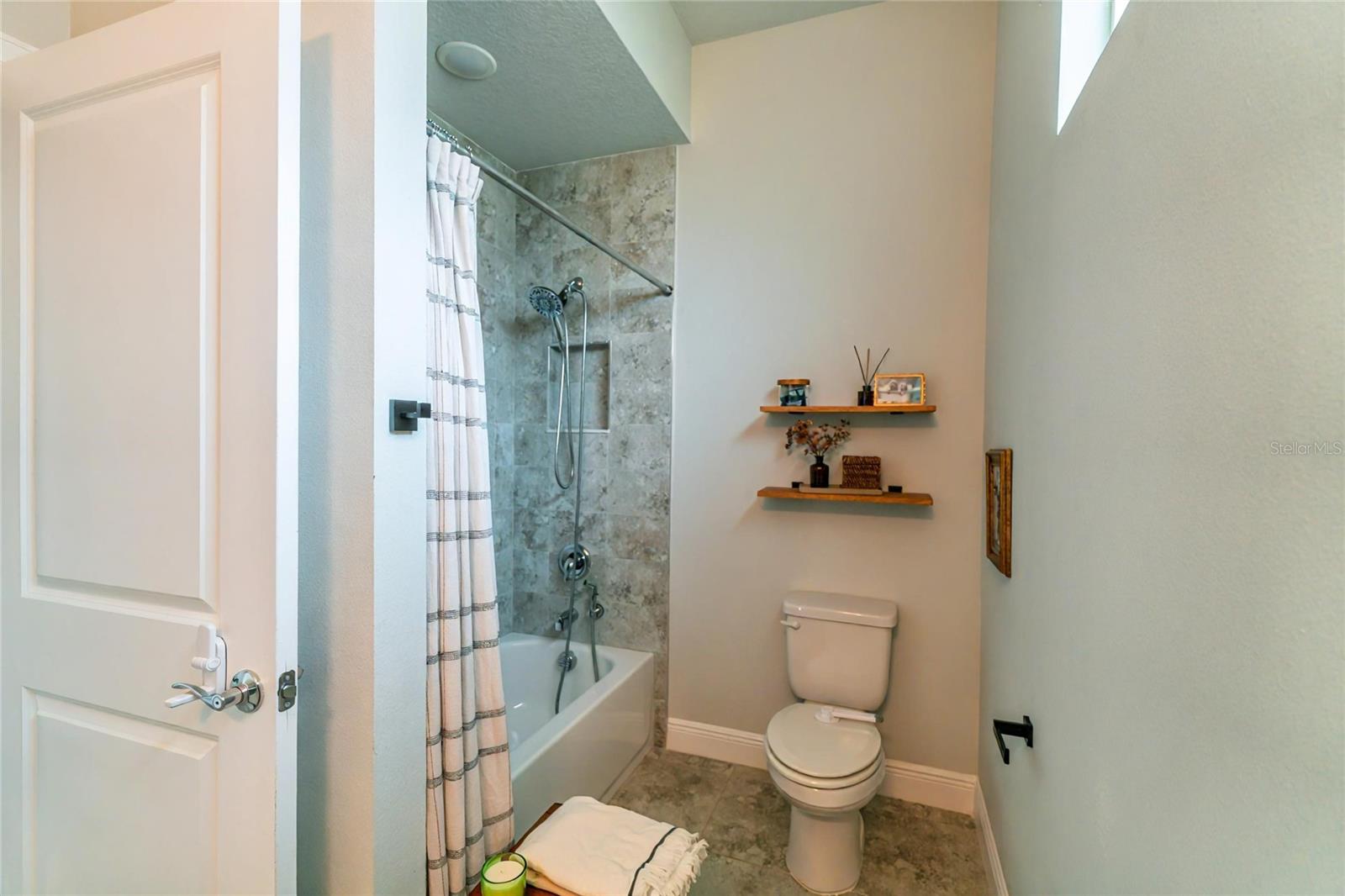 2993 BREEZY MEADOWS DR, CLEARWATER, FL, 33760