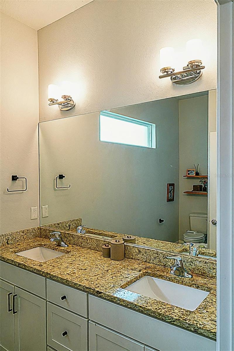 2993 BREEZY MEADOWS DR, CLEARWATER, FL, 33760