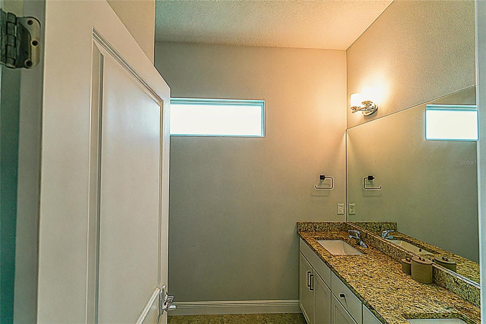 2993 BREEZY MEADOWS DR, CLEARWATER, FL, 33760